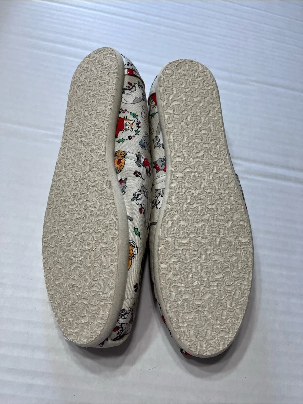 TOMS Women’s Size 8 Christmas Cats Holiday Print Slip On Shoes